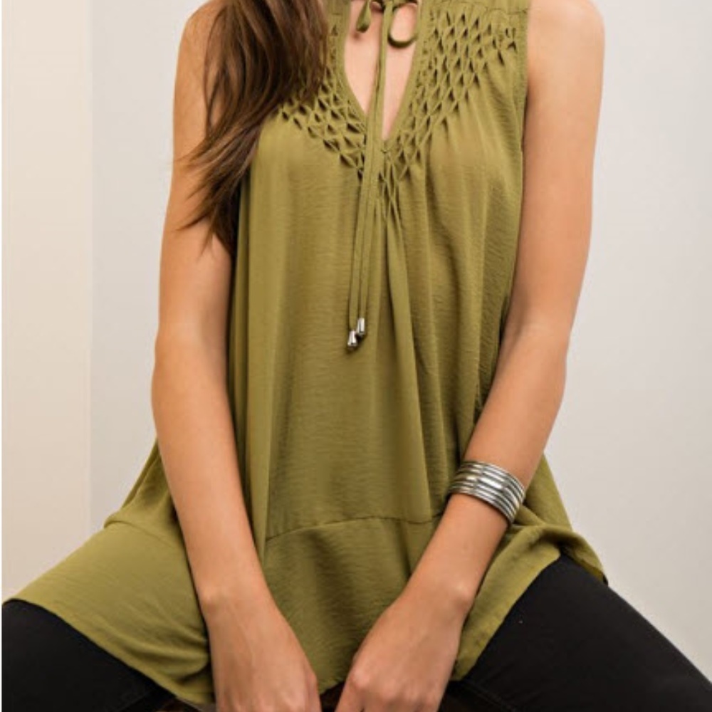 SOLD Pin-Tuck Detail Sleeveless Blouse - Picture 2 of 4